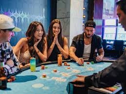 Antarmuka Live Chat yang menampilkan status online agen dan estimasi waktu tunggu